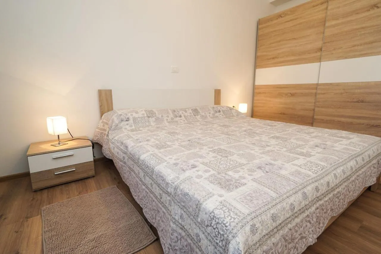 *** Guest house Apartments Mira Savudrija Crveni Vrh Croatia
