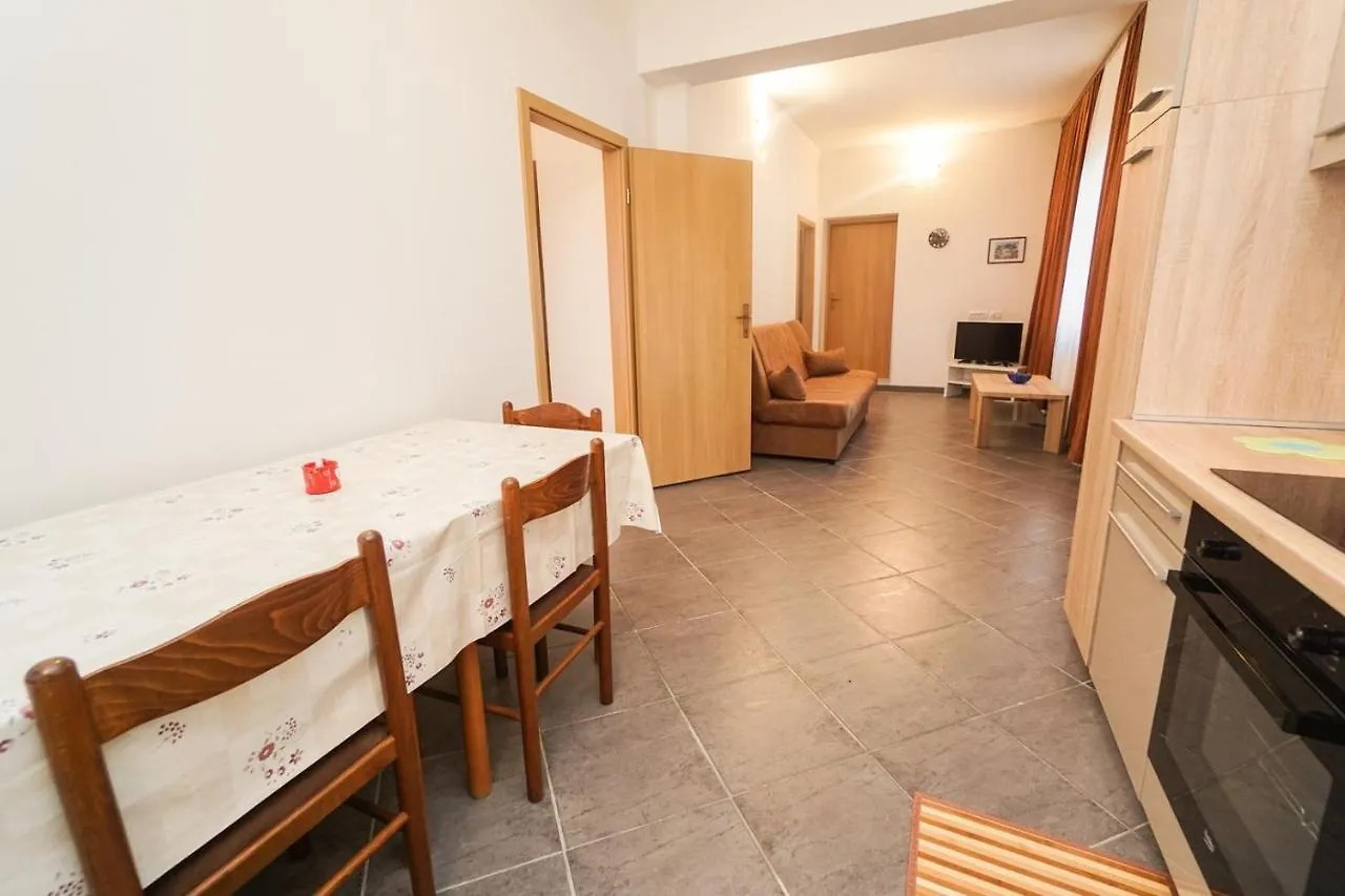 Guest house Apartments Mira Savudrija Crveni Vrh