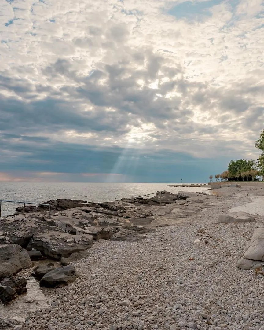 Apartments Mira Savudrija Crveni Vrh Croatia